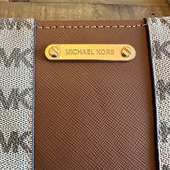 Michael Kors Belt Bag/Fanny Pack - Size L/XL - Picture 2 of 5